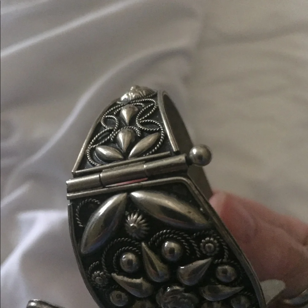 Beautiful Bracelet Florence Italy - Picture 6 of 7